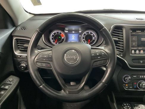 Used 2019 Jeep Cherokee Trailhawk AWD/4WD image 17