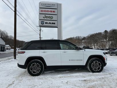 Used 2023 Jeep Grand Cherokee Trailhawk w/ Advanced Protech Group II