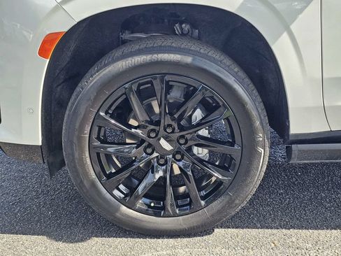 Used 2023 Cadillac Escalade ESV Sport w/ LPO, ONYX Package AWD/4WD image 12
