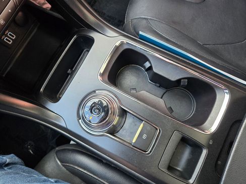 Used 2019 Ford Fusion Titanium image 34