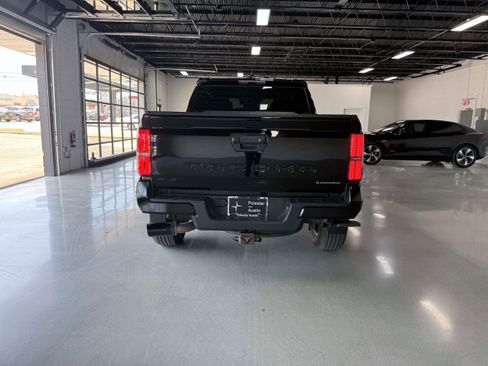 Used 2024 Toyota Tacoma TRD Sport AWD/4WD image 5