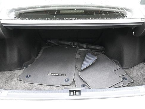 Used 2023 Lexus IS 300 w/ Comfort Package RWD image 10