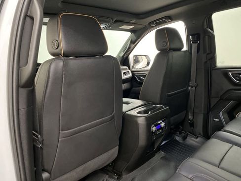 Used 2022 GMC Yukon AT4 image 15