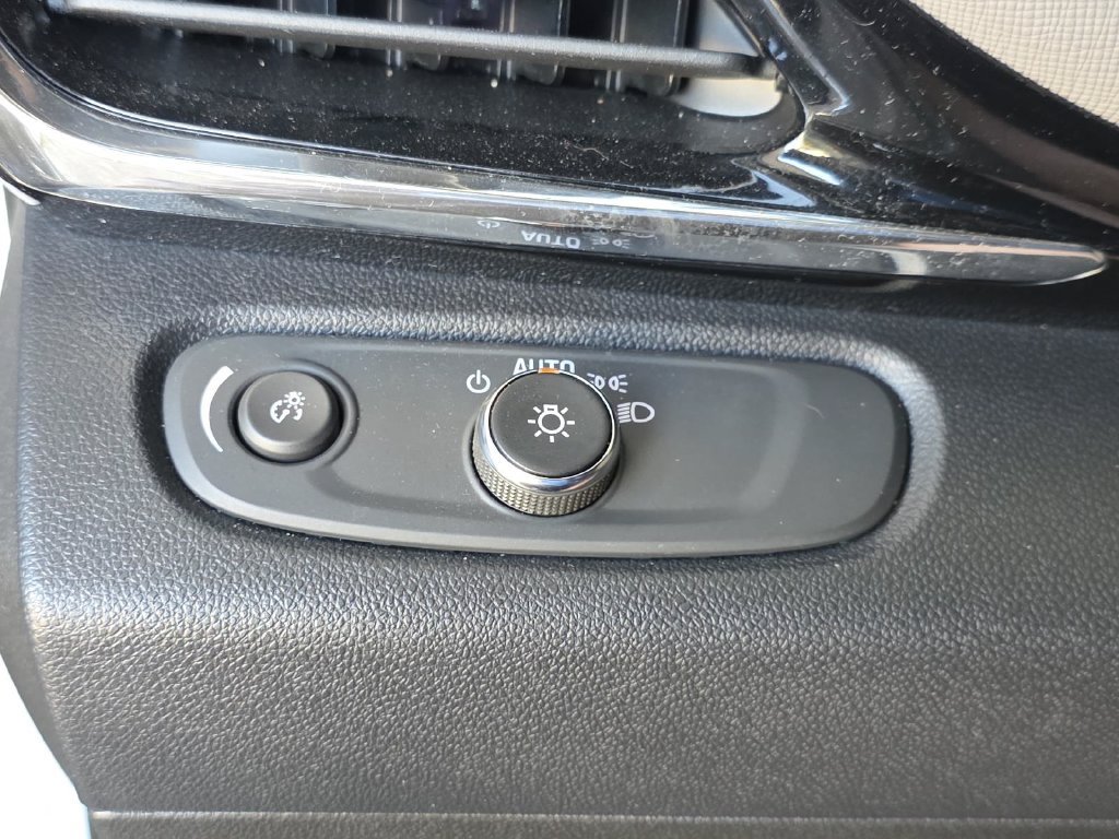 Used 2025 Buick Envista Avenir FWD image 21