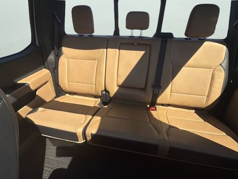 Used 2023 Ford F150 Lariat w/ Max Trailer Tow Package image 13