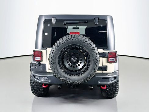 Used 2017 Jeep Wrangler Unlimited Rubicon image 6