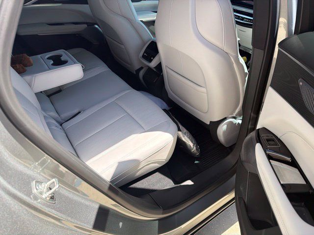 Certified 2025 Cadillac Lyriq Luxury AWD/4WD image 11