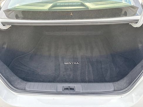 Used 2025 Nissan Sentra SV FWD image 30