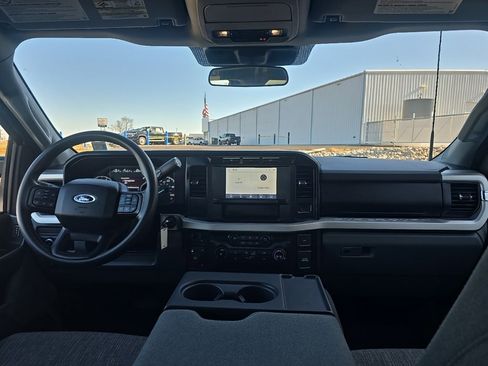 Used 2024 Ford F250 XLT image 23