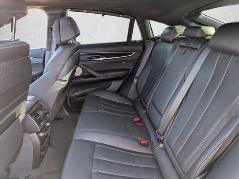 Used 2019 BMW X6 xDrive50i w/ M Sport Package image 17
