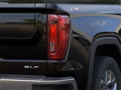 New 2026 GMC Sierra 1500 SLT w/ SLT Premium Package image 11