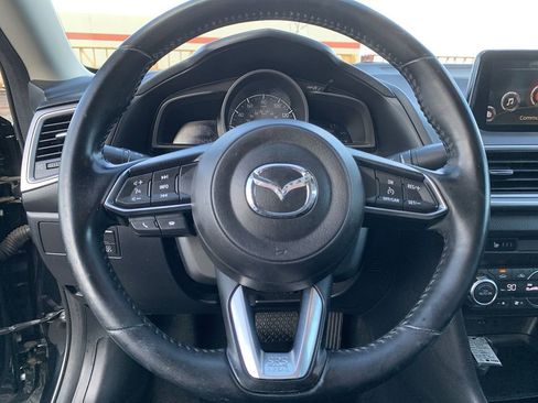 Used 2018 MAZDA MAZDA3 Touring image 17