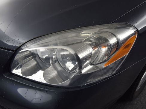 Used 2010 Buick Lucerne CX image 11