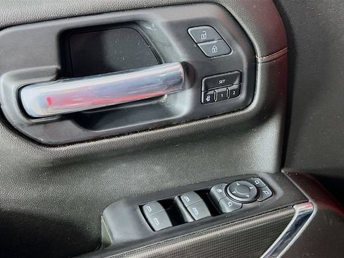 Used 2021 GMC Sierra 1500 AT4 w/ AT4 Premium Package AWD/4WD image 9