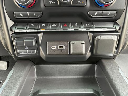 Used 2019 Chevrolet Silverado 1500 RST w/ All-Star Edition AWD/4WD image 28