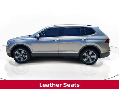 Used 2021 Volkswagen Tiguan SEL FWD image 2
