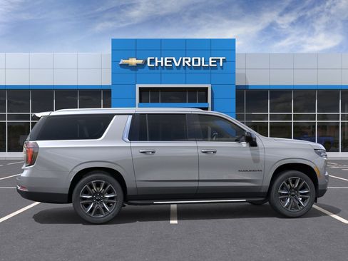 New 2026 Chevrolet Suburban LS AWD/4WD image 5