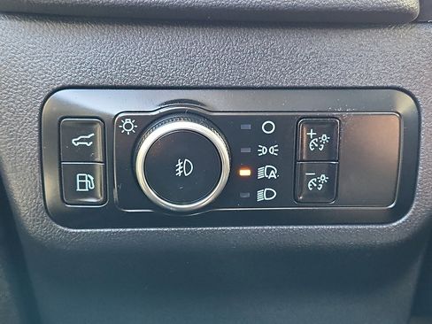 Used 2025 Ford Escape SE image 23