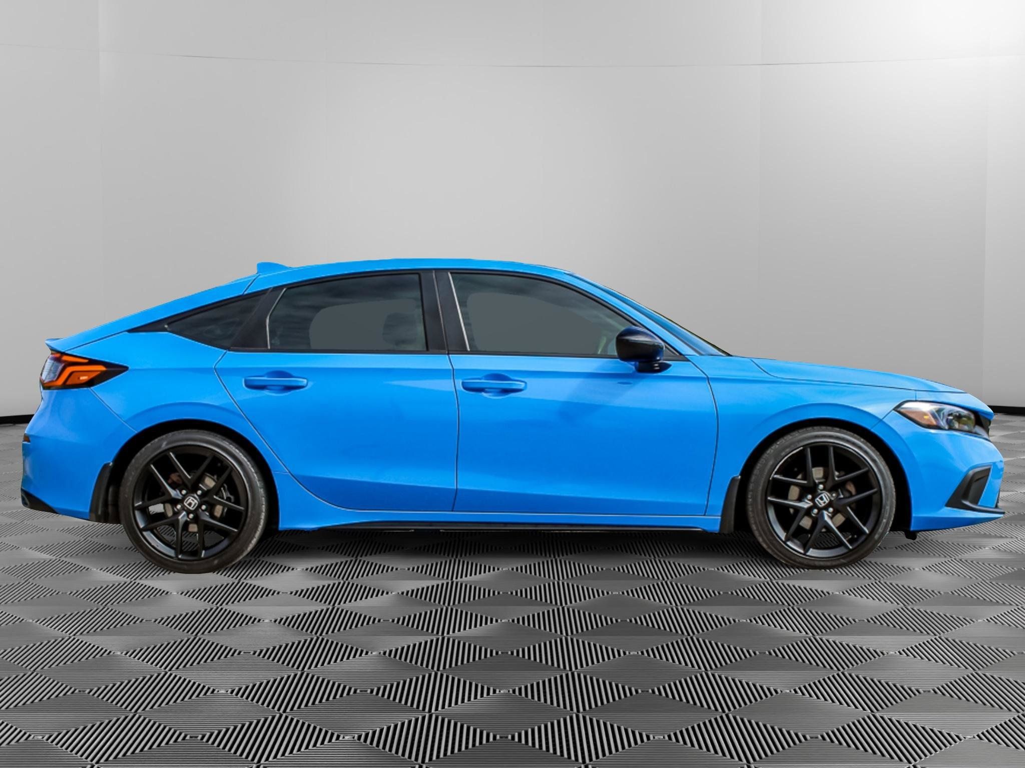 Used 2022 Honda Civic Sport image 2