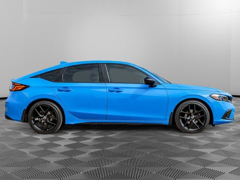 Used 2022 Honda Civic Sport image 2