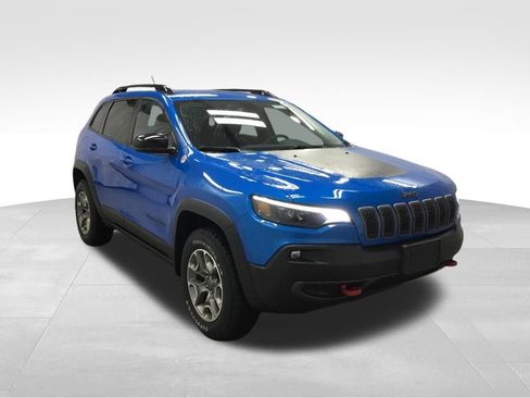 Used 2022 Jeep Cherokee Trailhawk w/ Trailer Tow Group AWD/4WD image 3