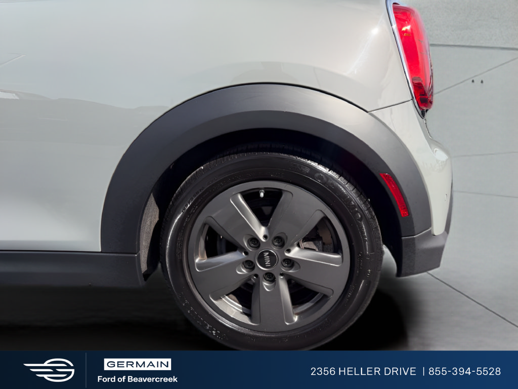 Used 2023 MINI Cooper 2-Door Hardtop FWD image 29