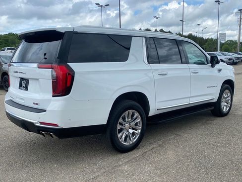 Used 2025 GMC Yukon XL Denali AWD/4WD image 6