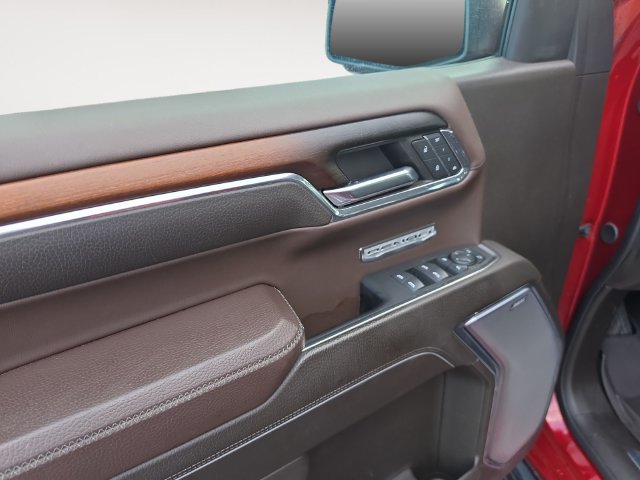 Used 2024 GMC Sierra 1500 Denali w/ Technology Package AWD/4WD image 10