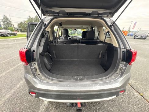 Used 2018 Mitsubishi Outlander GT AWD/4WD image 24