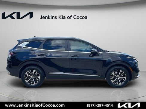 Certified 2025 Kia Sportage EX AWD/4WD image 3