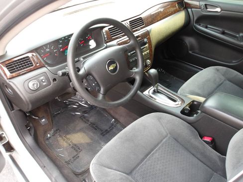 Used 2015 Chevrolet Impala Limited LS FWD image 9