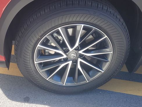 Certified 2025 Lexus NX 250 FWD image 4