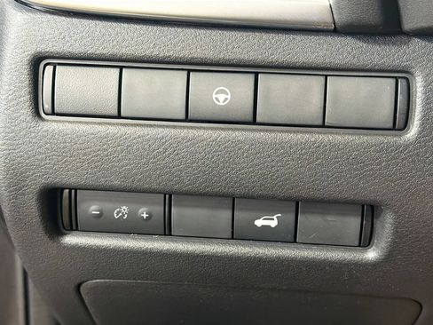 Used 2022 Nissan Rogue SV w/ SV Premium Package AWD/4WD image 12