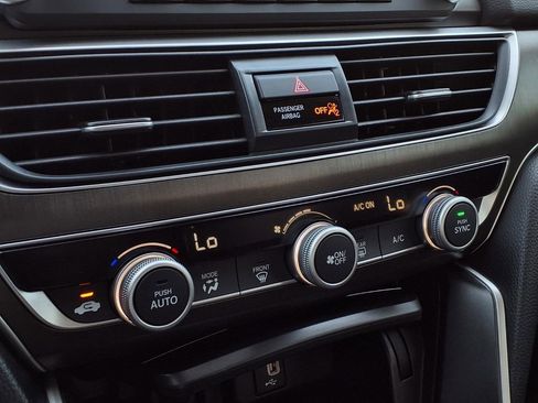 Used 2020 Honda Accord LX image 9