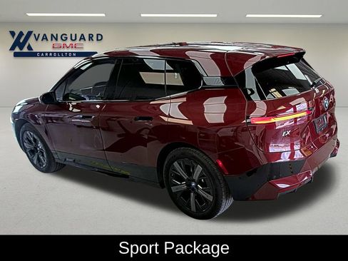 Used 2025 BMW iX xDrive50 AWD/4WD image 2