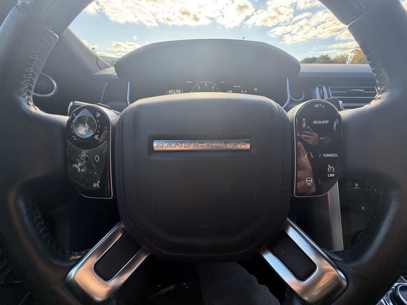 Used 2018 Land Rover Range Rover HSE AWD/4WD image 13