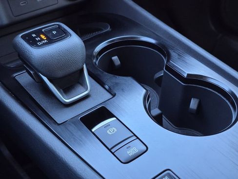 Used 2023 Nissan Rogue SV image 16