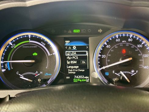 Used 2019 Toyota Highlander Limited Platinum image 14