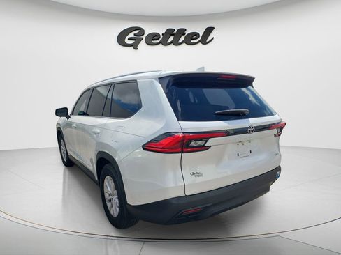 Used 2024 Toyota Grand Highlander XLE image 10