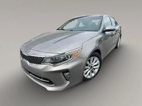 Used 2018 Kia Optima EX w/ Technology Package FWD image 5