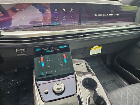 New 2026 Cadillac Escalade IQL Luxury AWD/4WD image 31