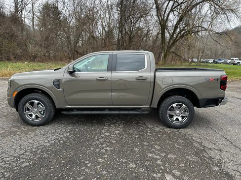 New 2025 Ford Ranger Lariat w/ Chrome Accent Package image 9