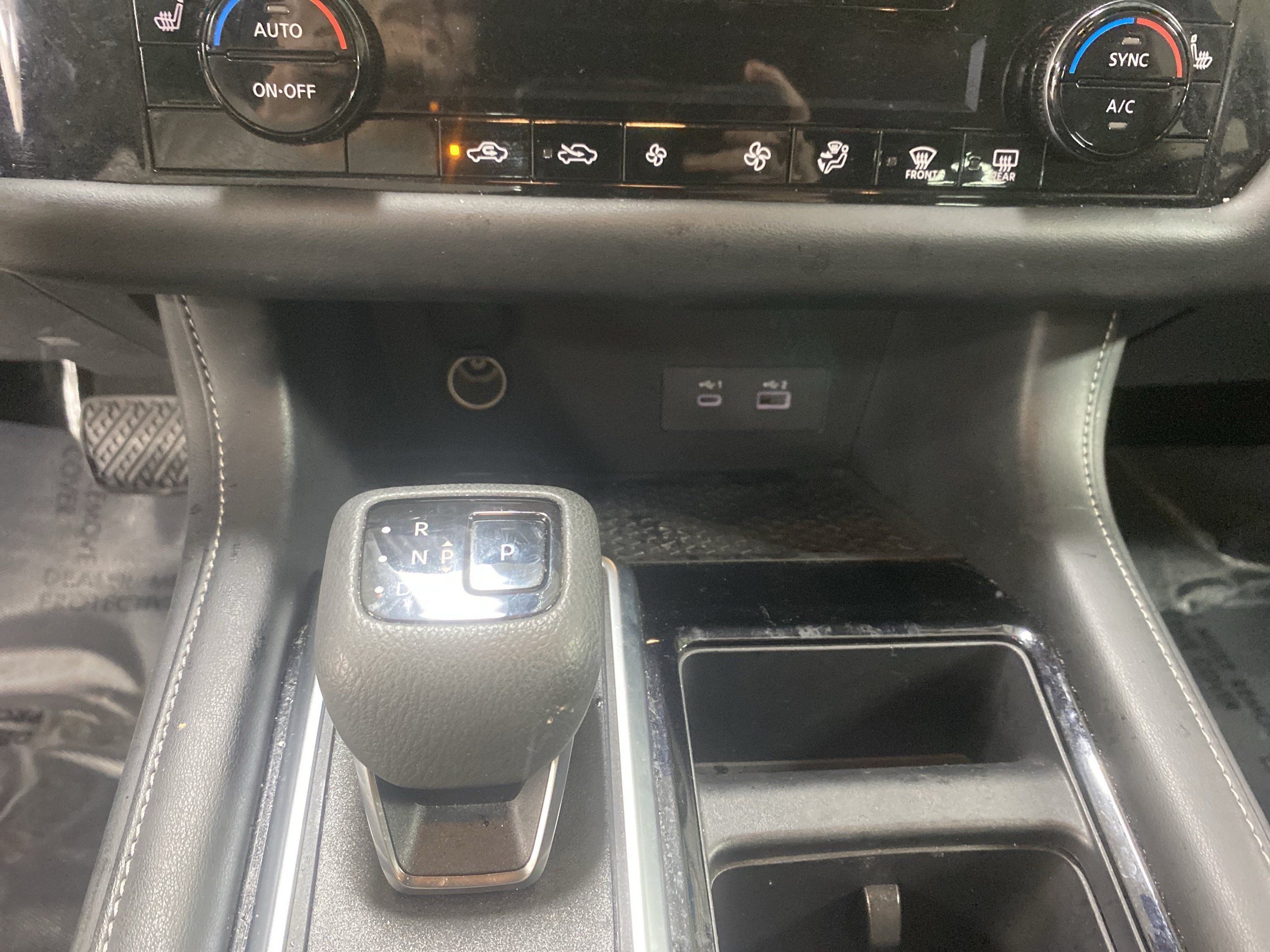 Used 2024 Nissan Pathfinder SV w/ Black Appearance Package AWD/4WD image 24