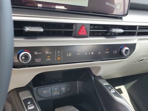 New 2026 Kia Sorento EX FWD image 25