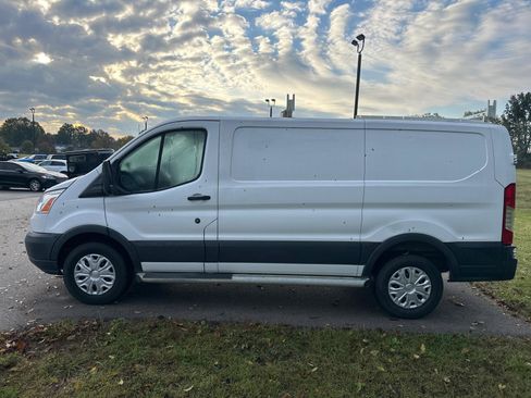 Used 2018 Ford Transit 250 130 Low Roof w/ Exterior Upgrade Package image 6