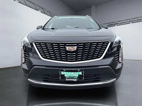 Used 2019 Cadillac XT4 Premium Luxury w/ Cold Weather Package image 9