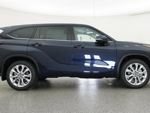 New 2026 Toyota Highlander Limited AWD/4WD image 34