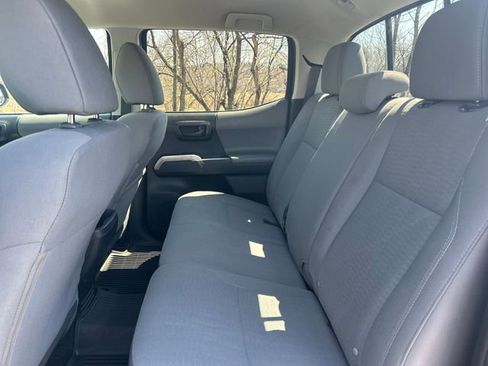 Used 2019 Toyota Tacoma SR5 image 25