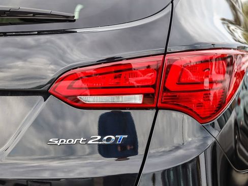 Used 2018 Hyundai Santa Fe Sport 2.0T FWD image 8