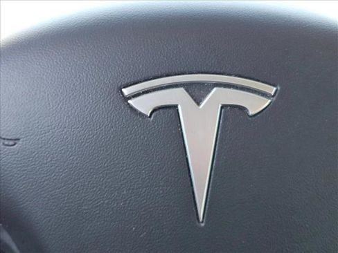 Used 2021 Tesla Model 3 Standard Range Plus RWD image 11